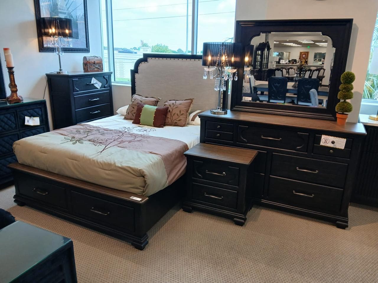 SETB6560 HAMILTON BEDROOM GROUP  | image 2