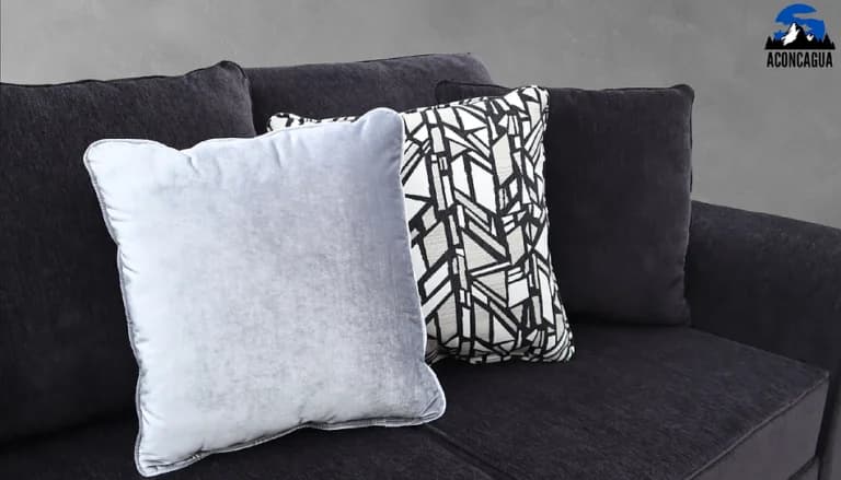 Sectional Black (Oversized) | image 2