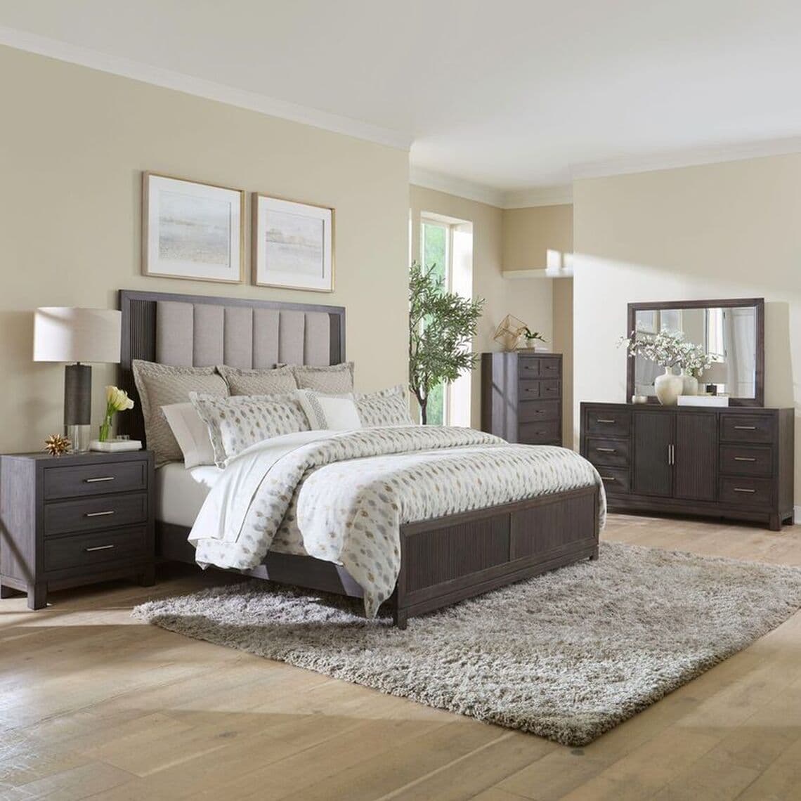 313 - 5PC Bedroom Set (Queen or King) | image 1
